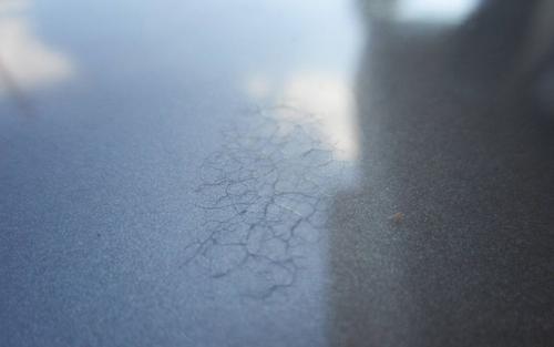 氟碳金屬漆開裂現象